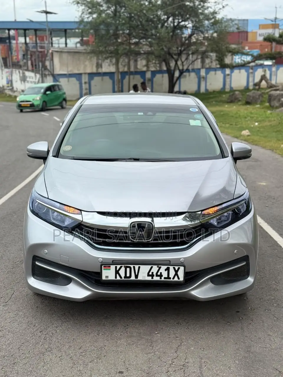 Honda Fit Shuttle 2019 Silver