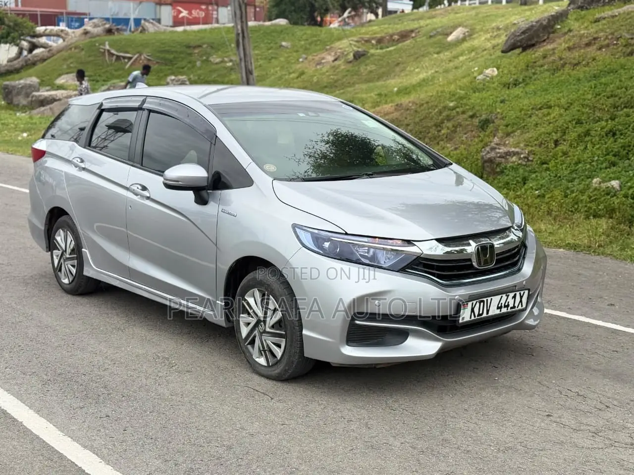 Honda Fit Shuttle 2019 Silver
