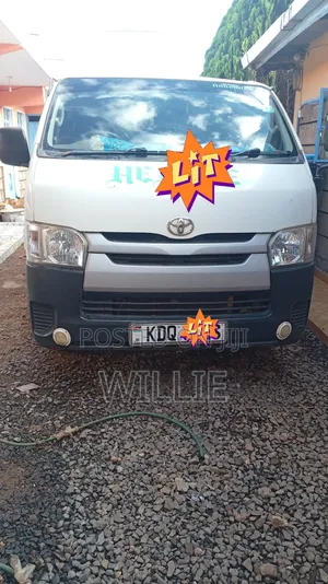 Toyota HiAce 2017 White