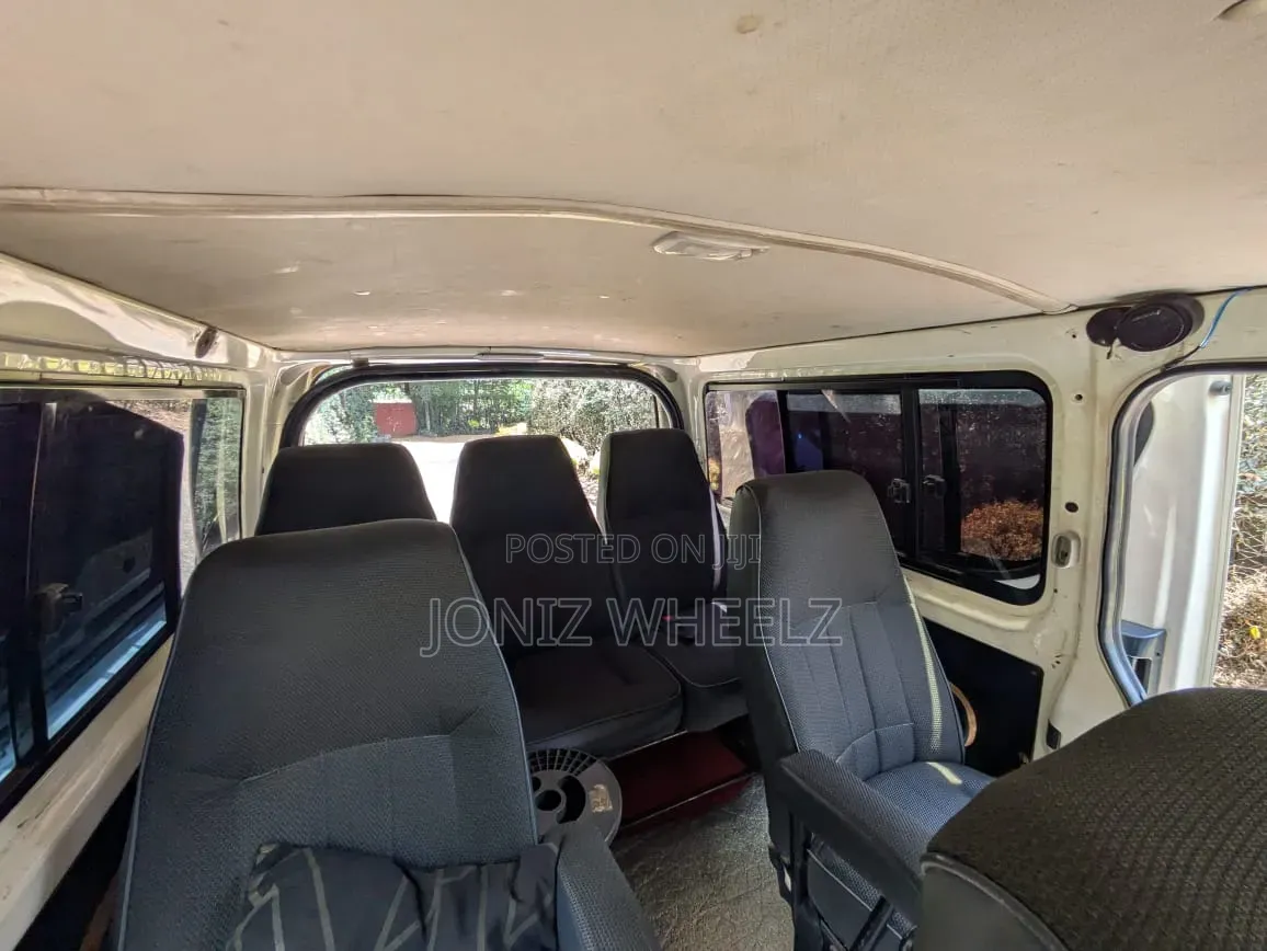 Toyota HiAce 2012 White