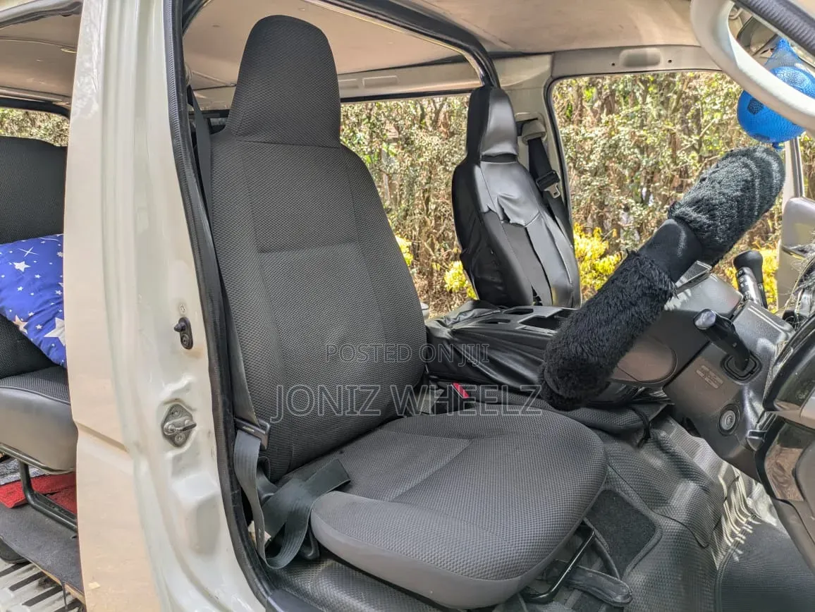 Toyota HiAce 2012 White