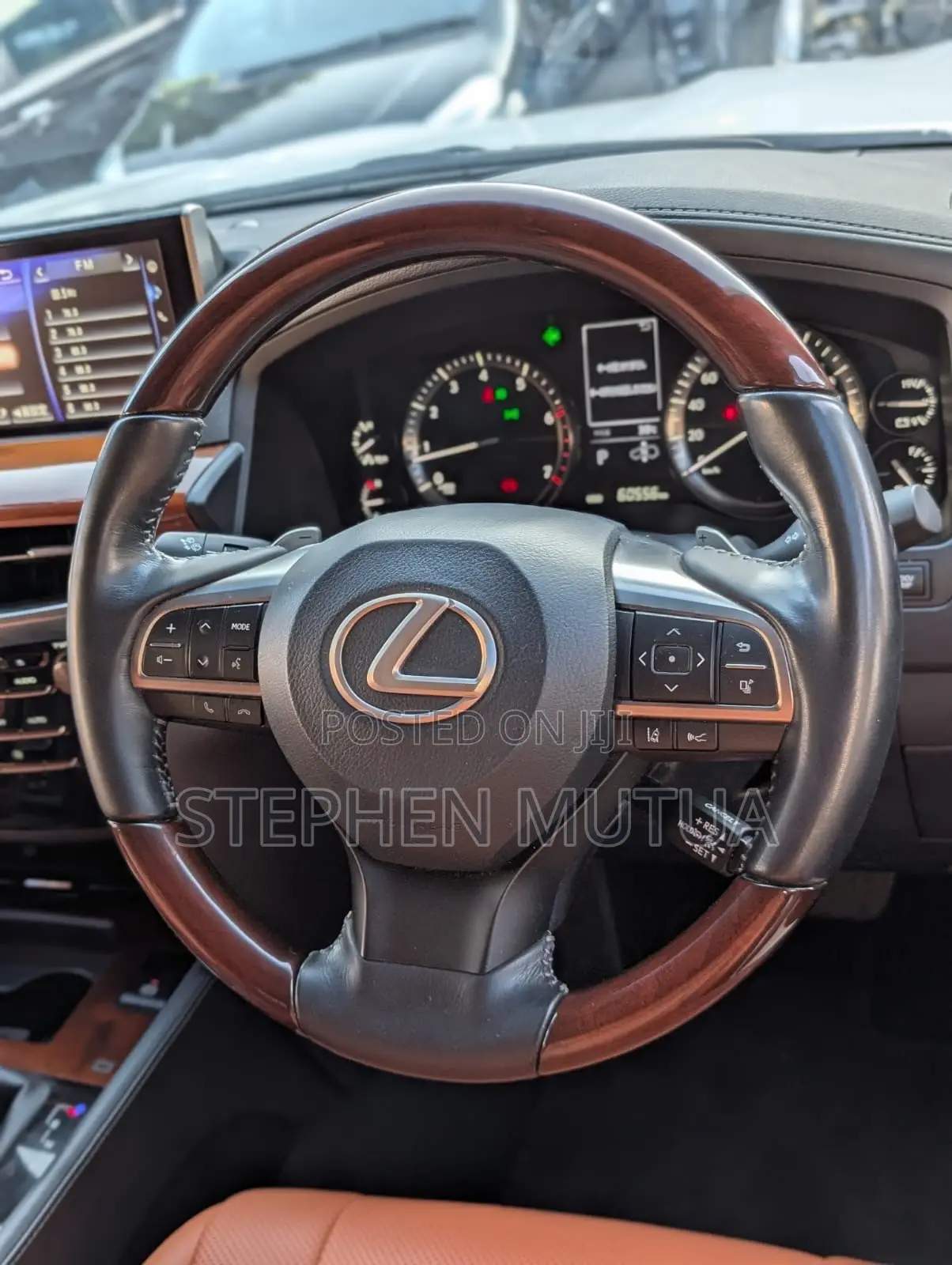 Lexus LX 570 AWD 2019 White