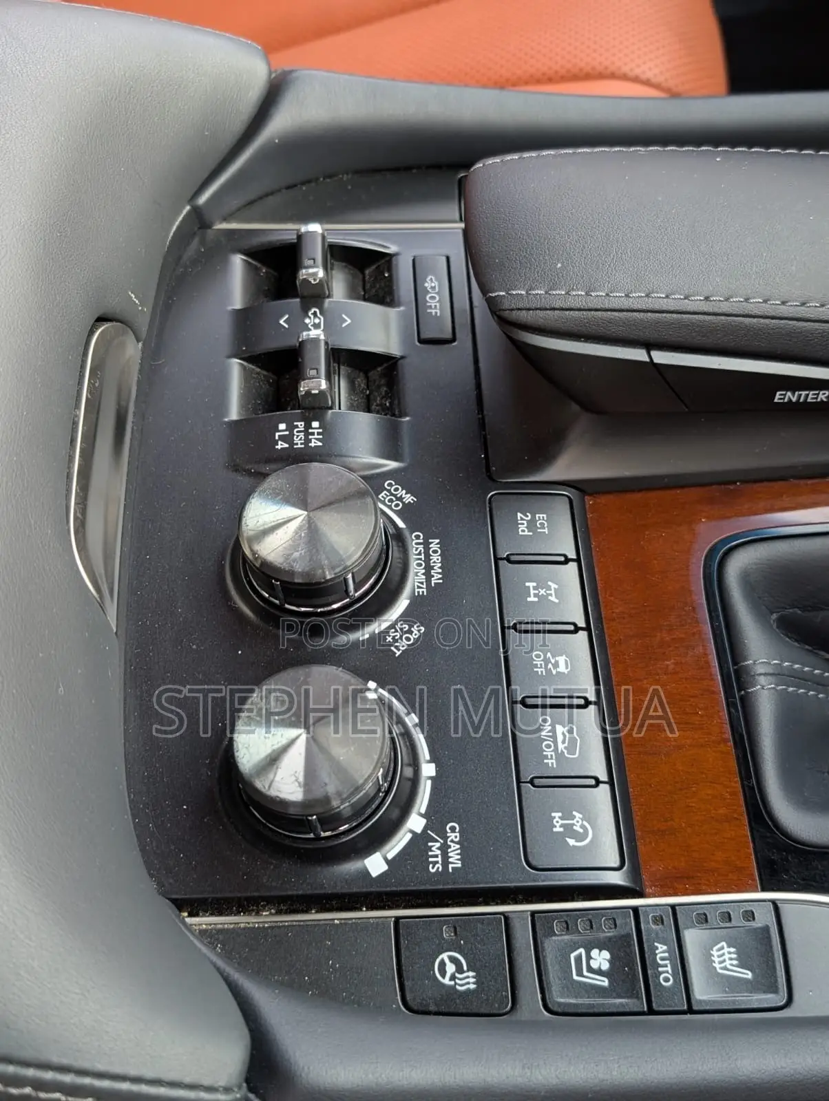 Lexus LX 570 AWD 2019 White