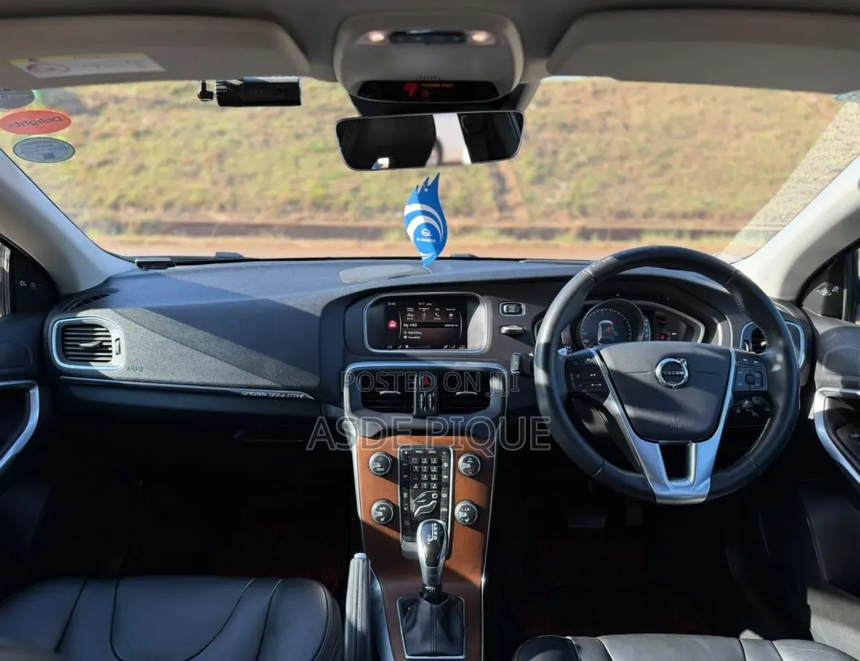 Volvo V40 2019 Black