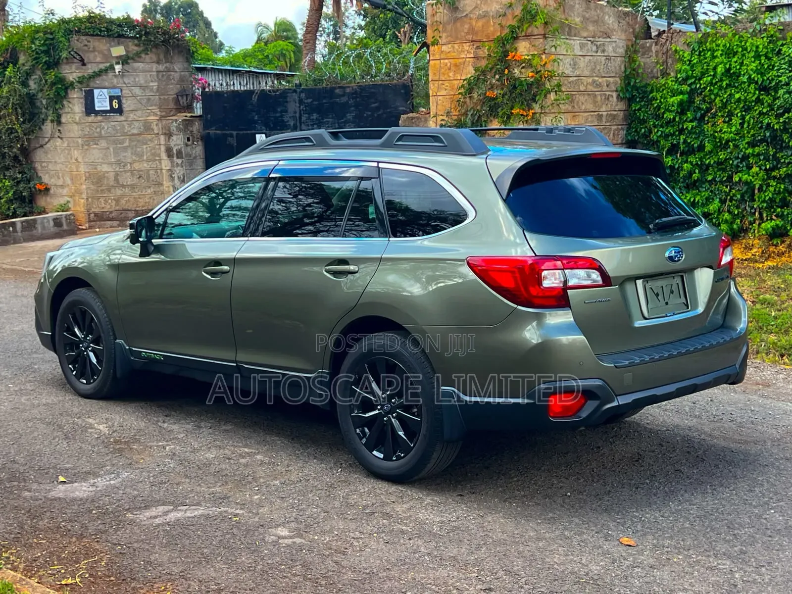 Subaru Outback 2019 Green