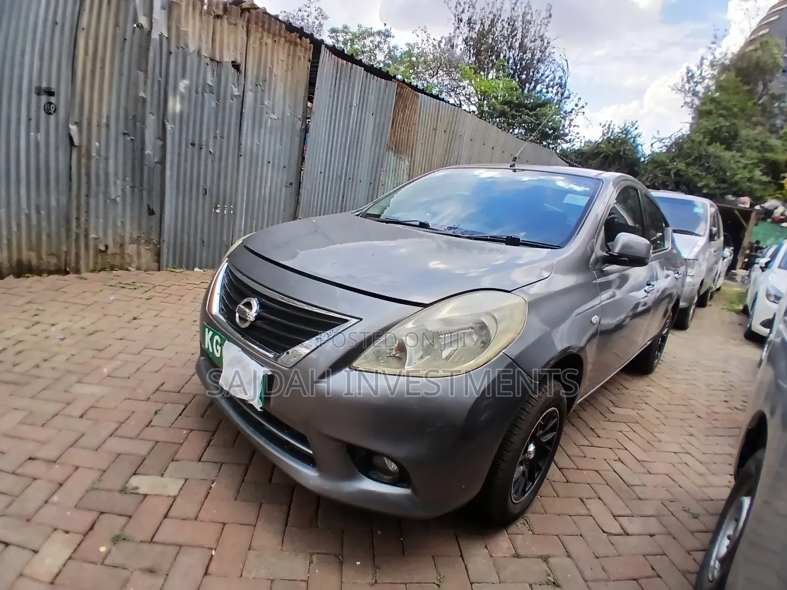 Nissan Latio 1.2 2013 Gray