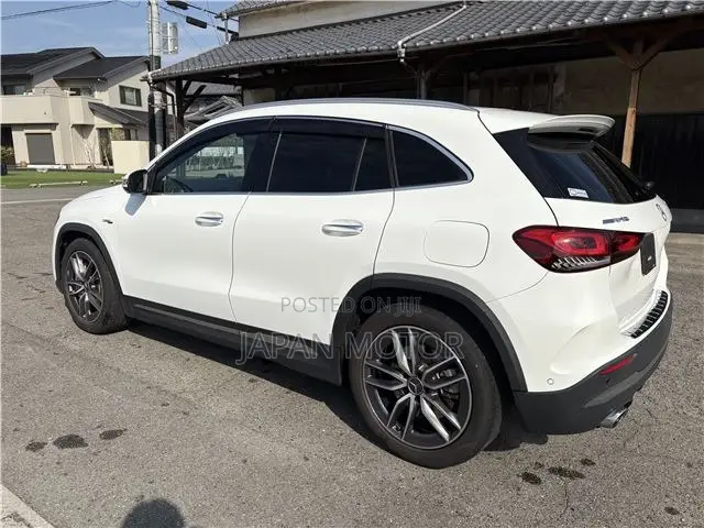 Mercedes-Benz GLA 250 2021 White
