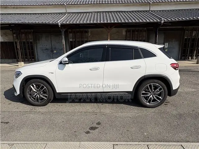 Mercedes-Benz GLA 250 2021 White