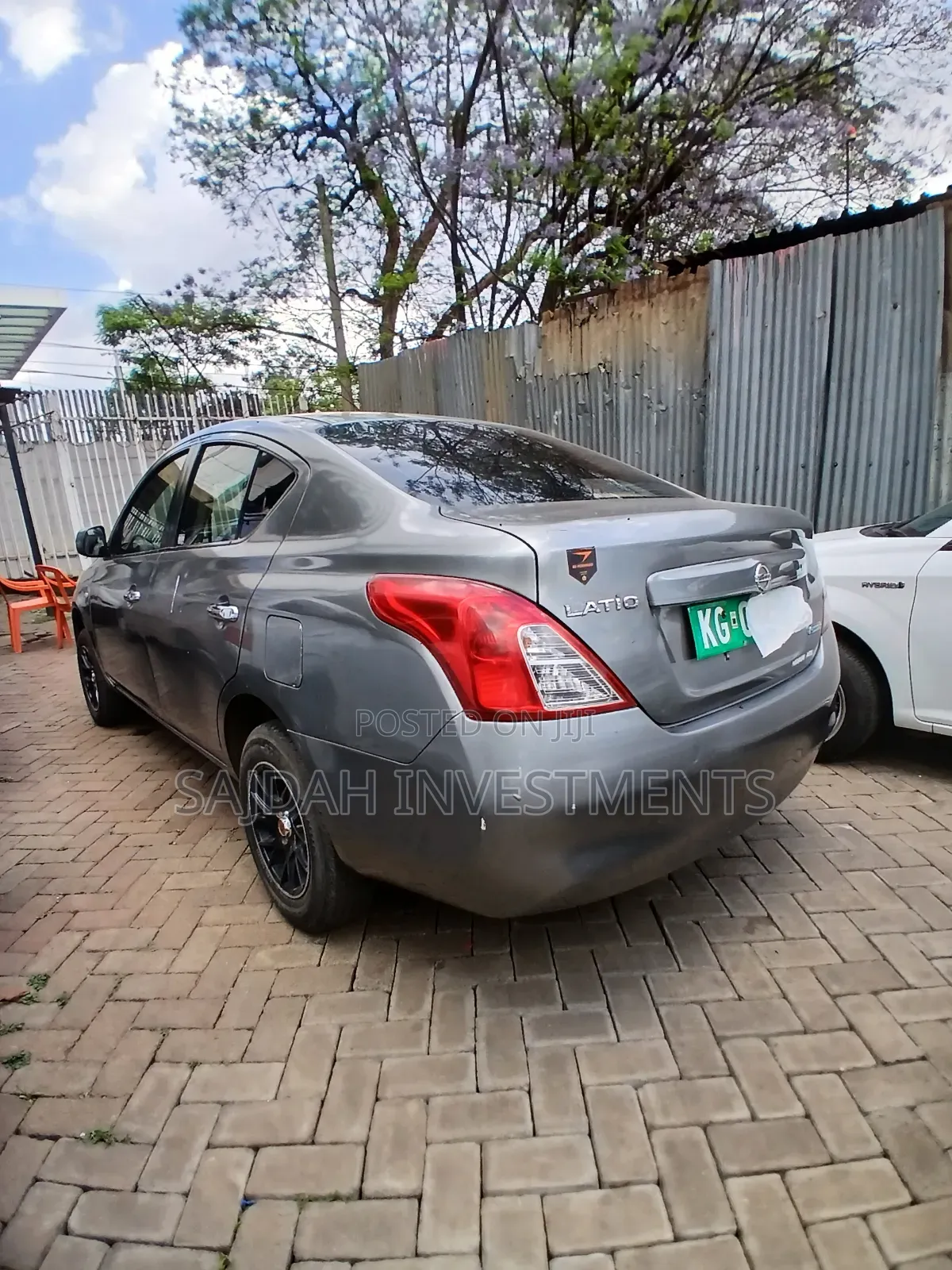 Nissan Latio 1.2 2013 Gray