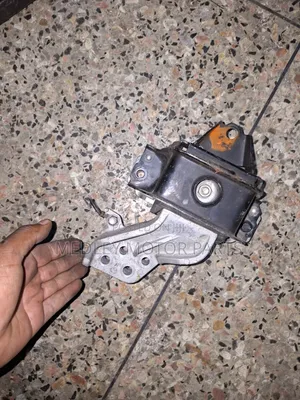 Mitsubshi Outlander Engine Mount