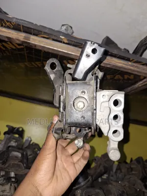 Toyota Auris New Model Engine Mount