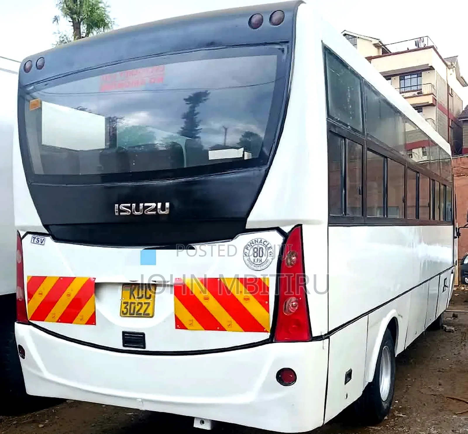 Isuzu NQR 2014 White