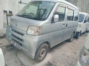 Daihatsu Move Conte 2017 Silver