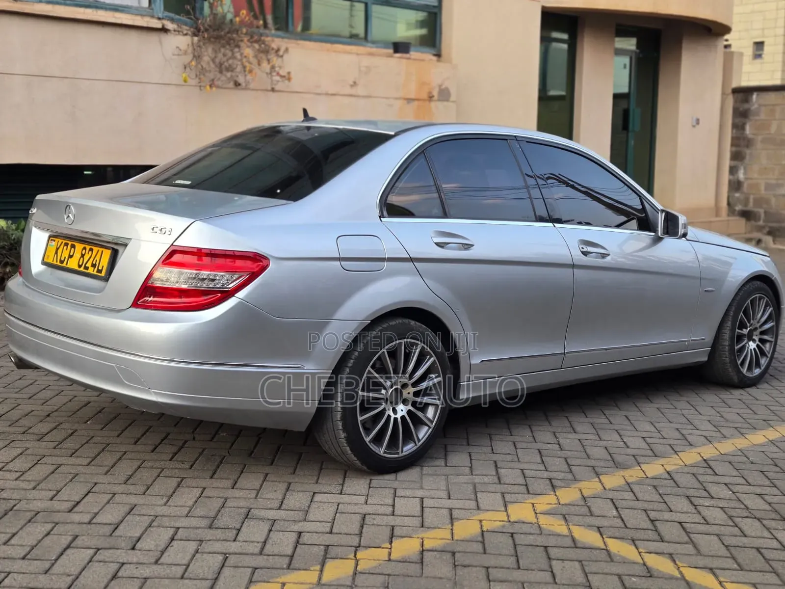 Mercedes-Benz C200 2010 Silver