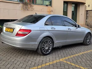 Mercedes-Benz C200 2010 Silver