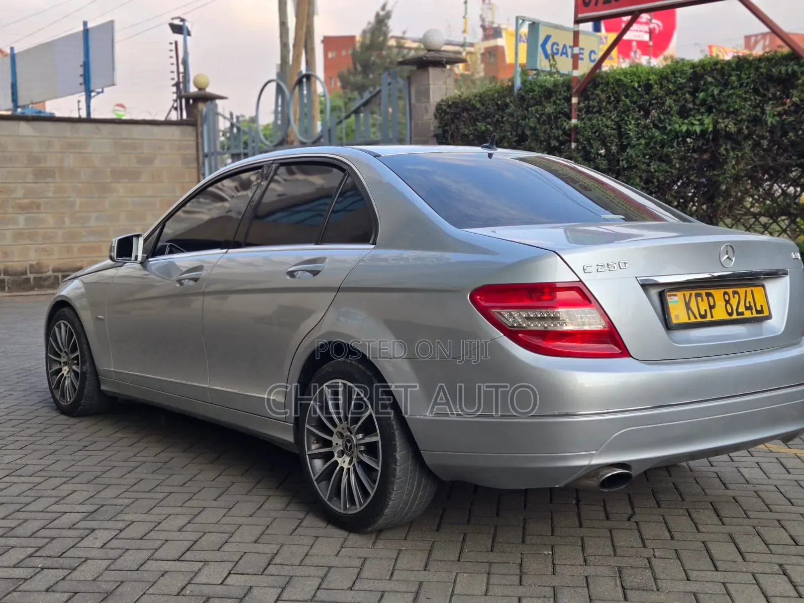 Mercedes-Benz C200 2010 Silver