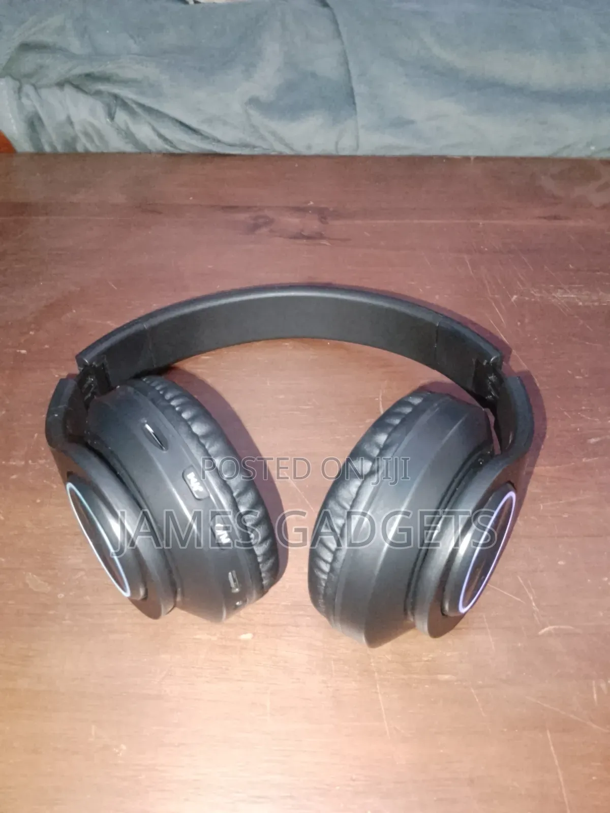 B39 Wireless Headphones Led Version