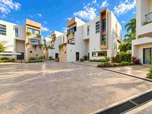 5bdrm Villa in Muthangari for sale