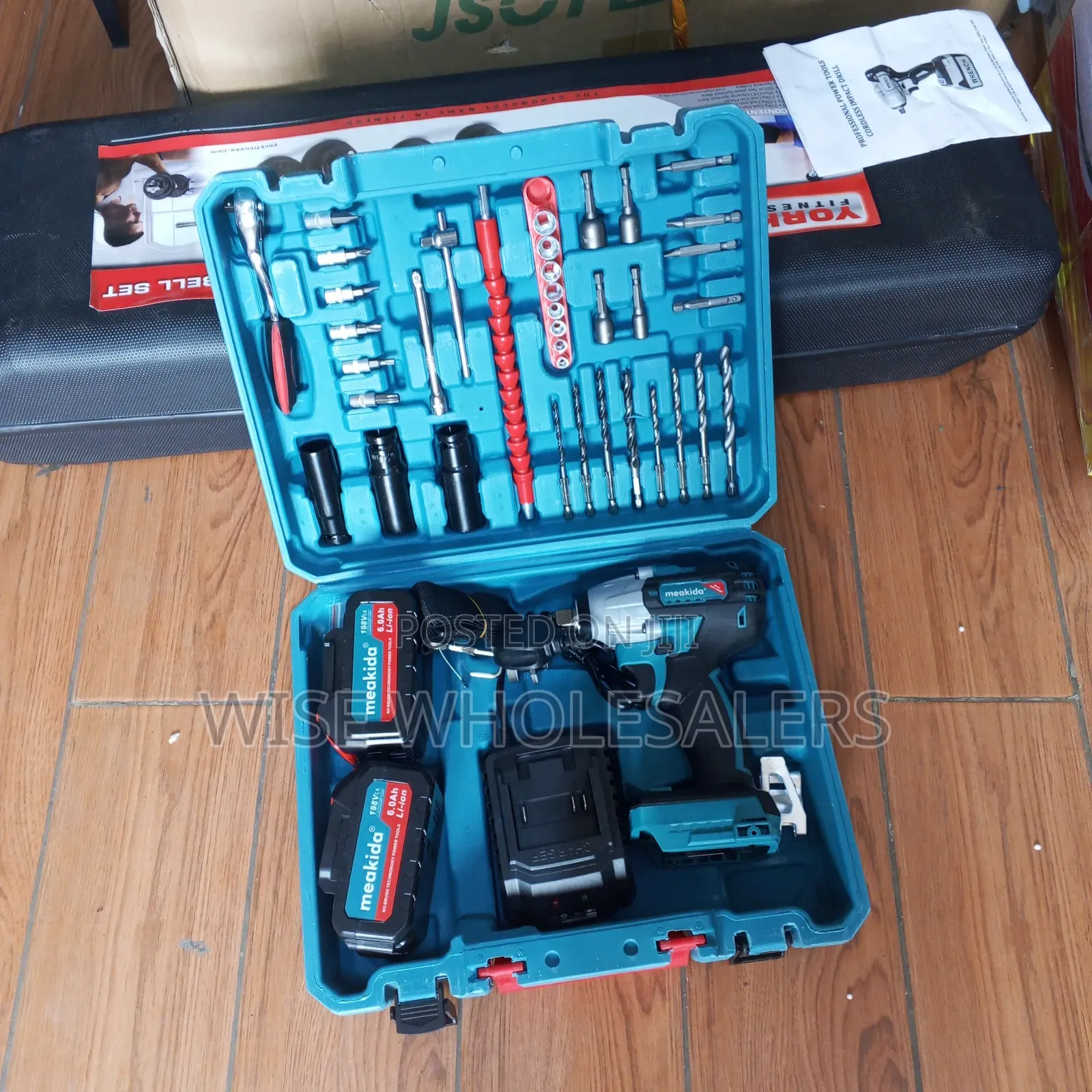 Meakida 88V 1⁄2-Inch Cordless Impact Wrench