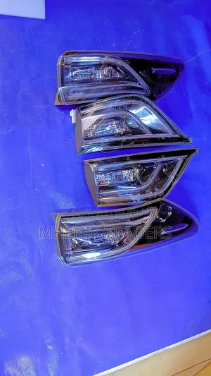 Tail Lights Harrier 2018