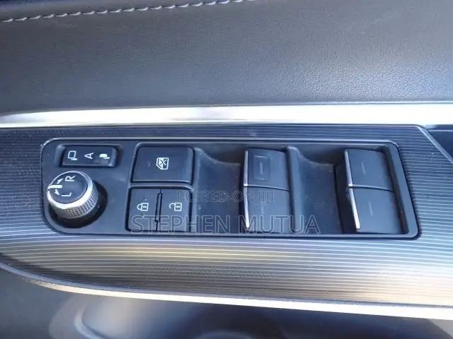 Toyota Harrier 2.0 2020 Blue