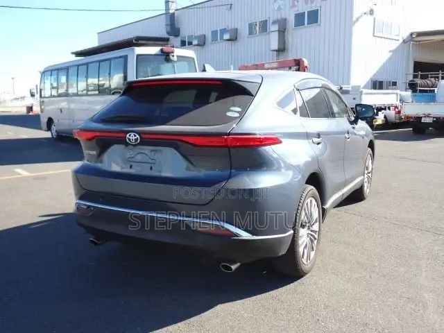 Toyota Harrier 2.0 2020 Blue
