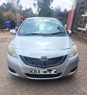 Toyota Belta 2006 Silver