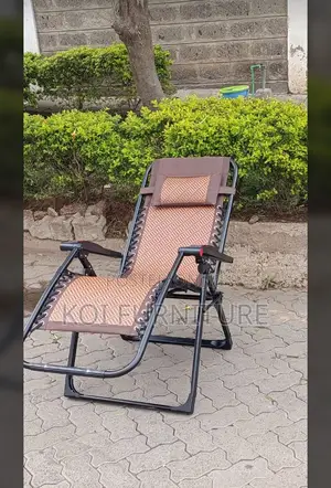 Lounge Chair : Foldable Zero Gravity Reclining Lounge Chair