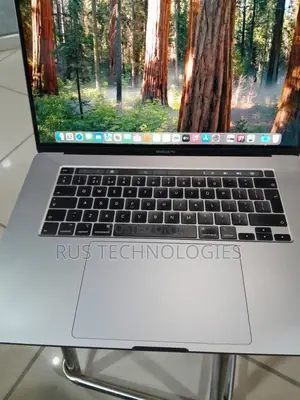 Laptop Apple MacBook Pro 2018 32GB Intel Core i7 SSD 512GB
