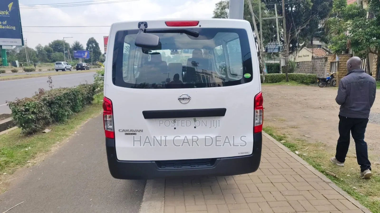 Nissan Caravan (Urvan) 2020 White