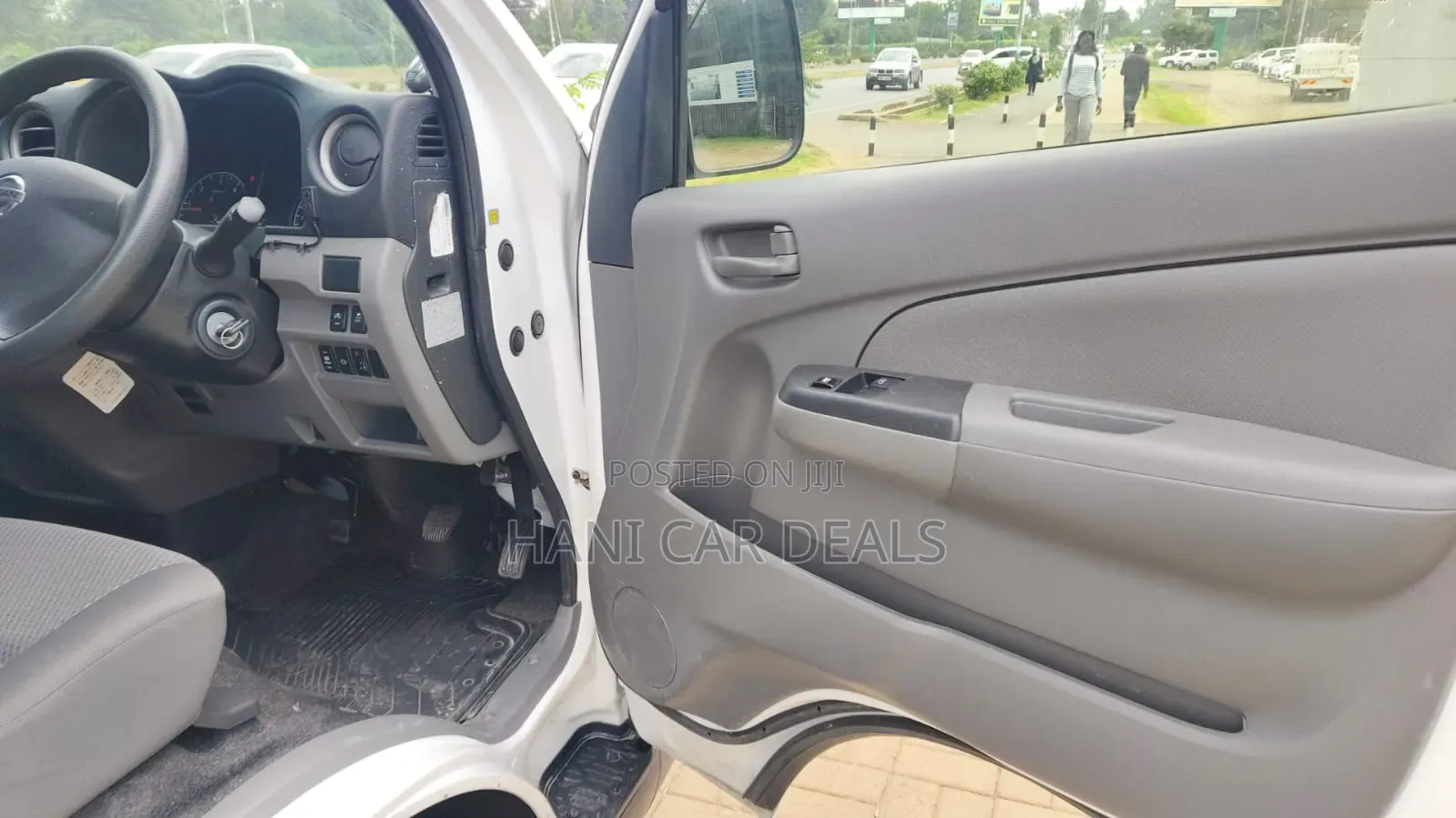 Nissan Caravan (Urvan) 2020 White