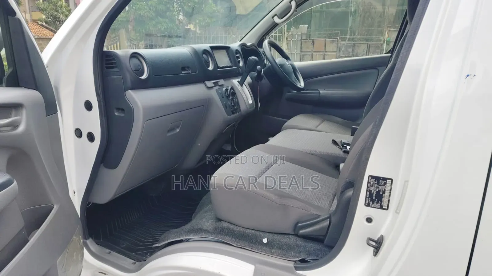 Nissan Caravan (Urvan) 2020 White
