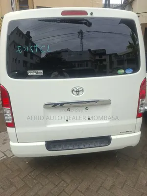 Toyota HiAce 2019 White