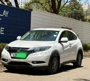 Honda Vezel 2016 White