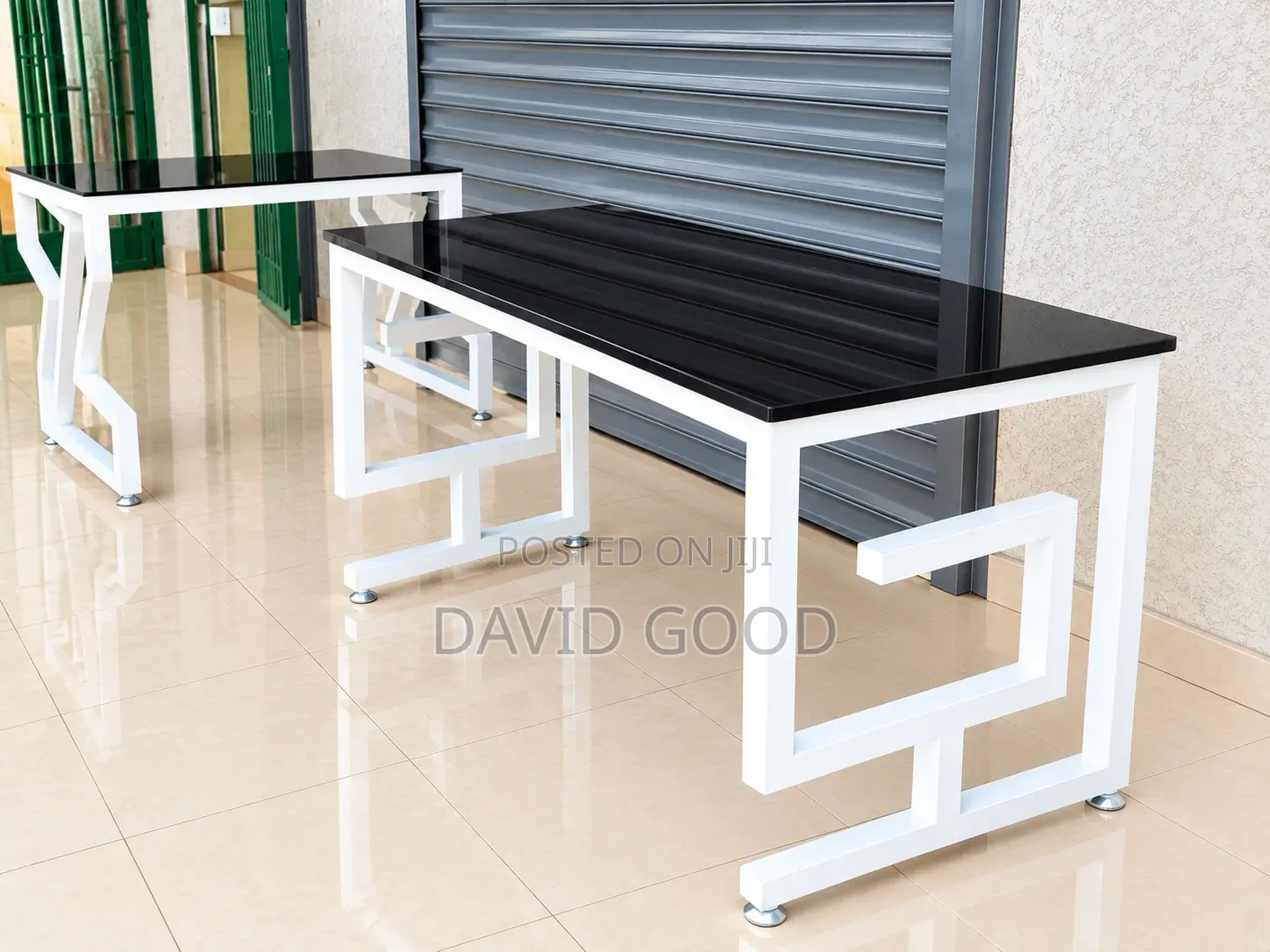 G Stand Table