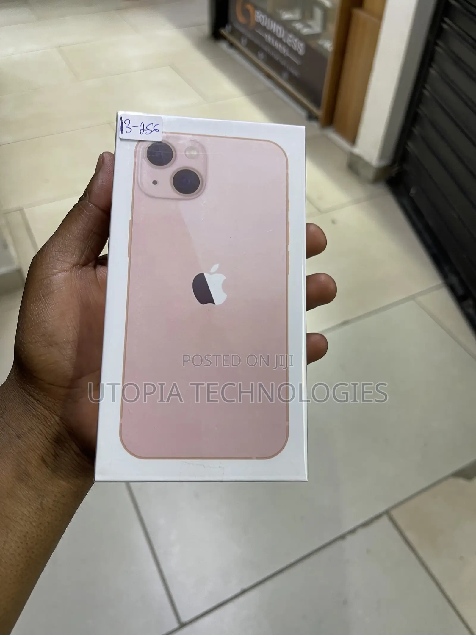 Apple iPhone 13 256 GB Pink