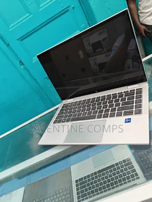 Laptop HP EliteBook 1040 G8 16GB Intel Core i7 SSD 512GB