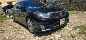 Toyota Crown 2011 Black