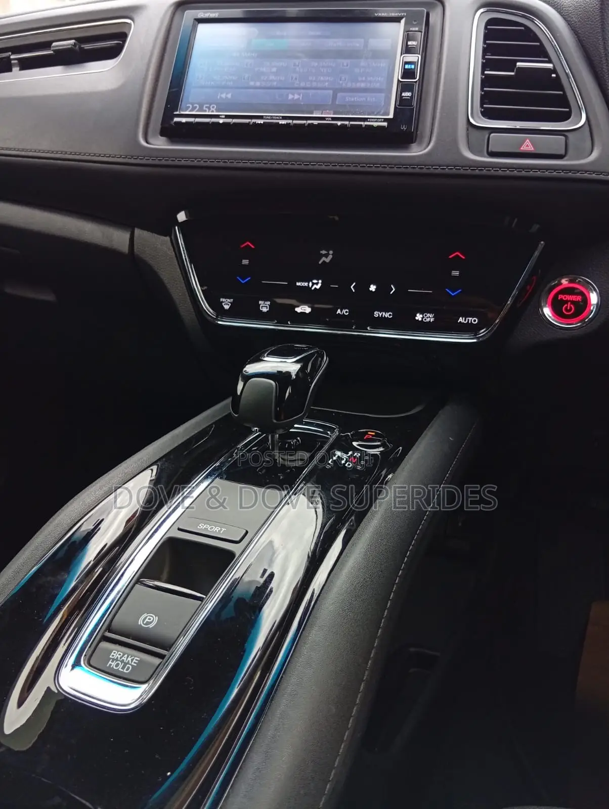 Honda Vezel 1.5 Hybrid 2WD 2019 White