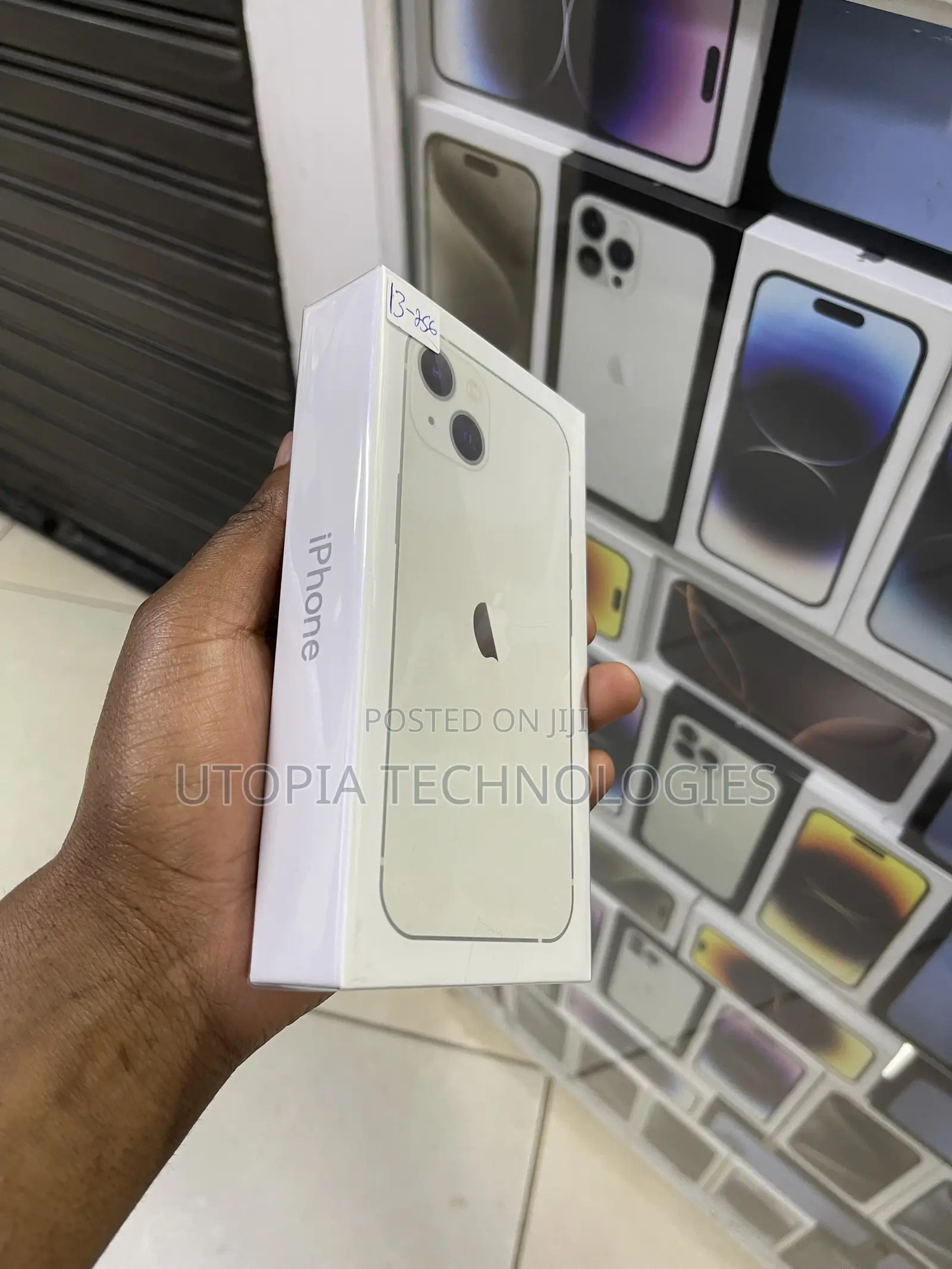 New Apple iPhone 13 256 GB White
