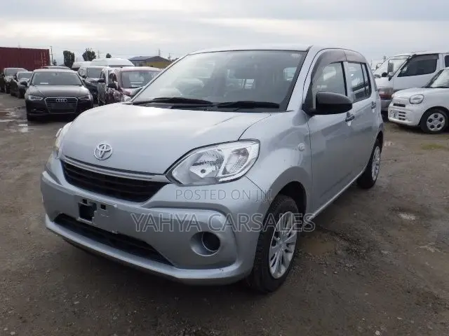 Toyota Passo 2020 Silver