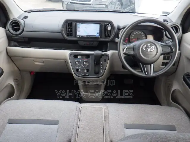 Toyota Passo 2020 Silver