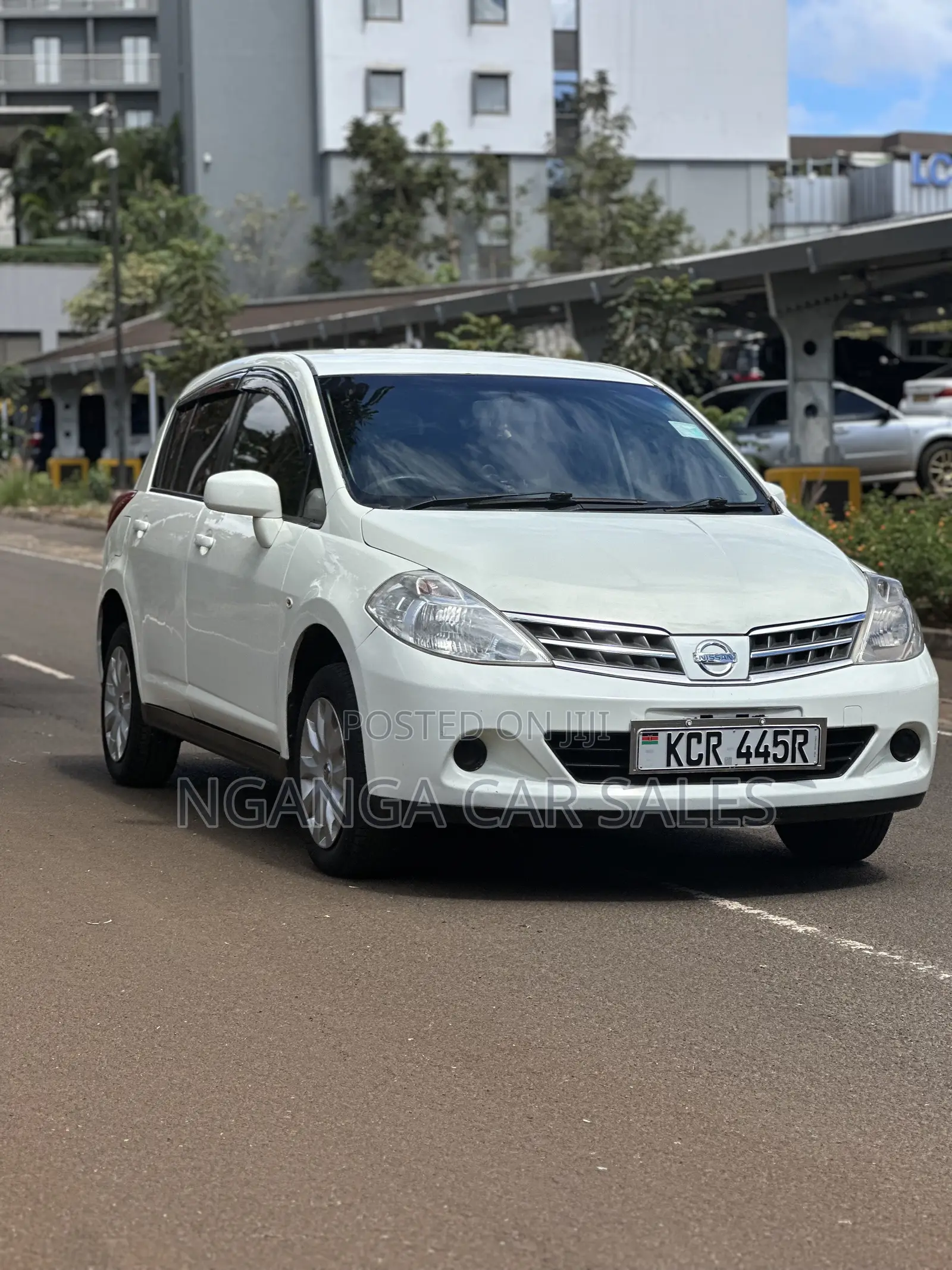 Nissan Tiida 2011 White