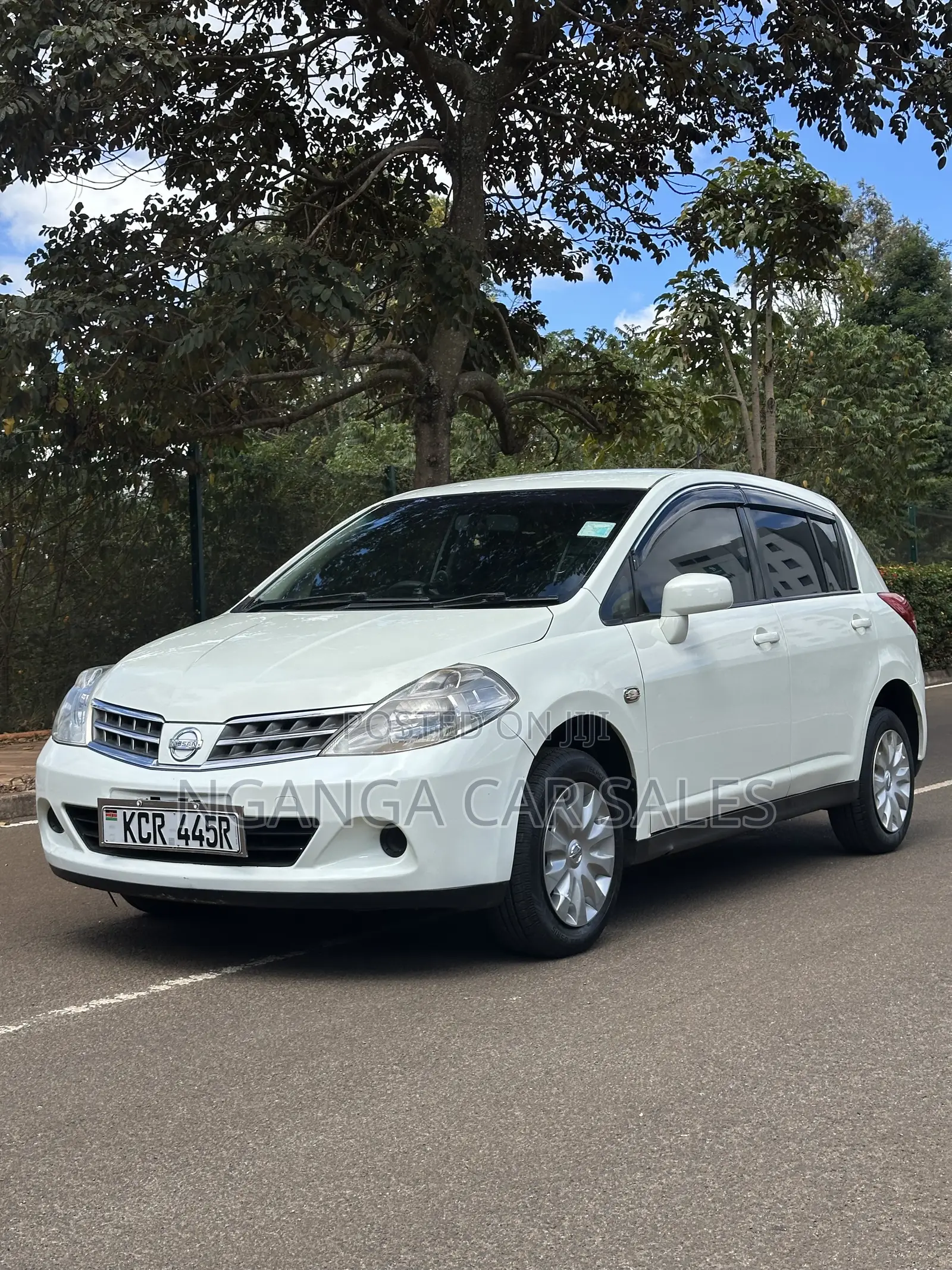Nissan Tiida 2011 White
