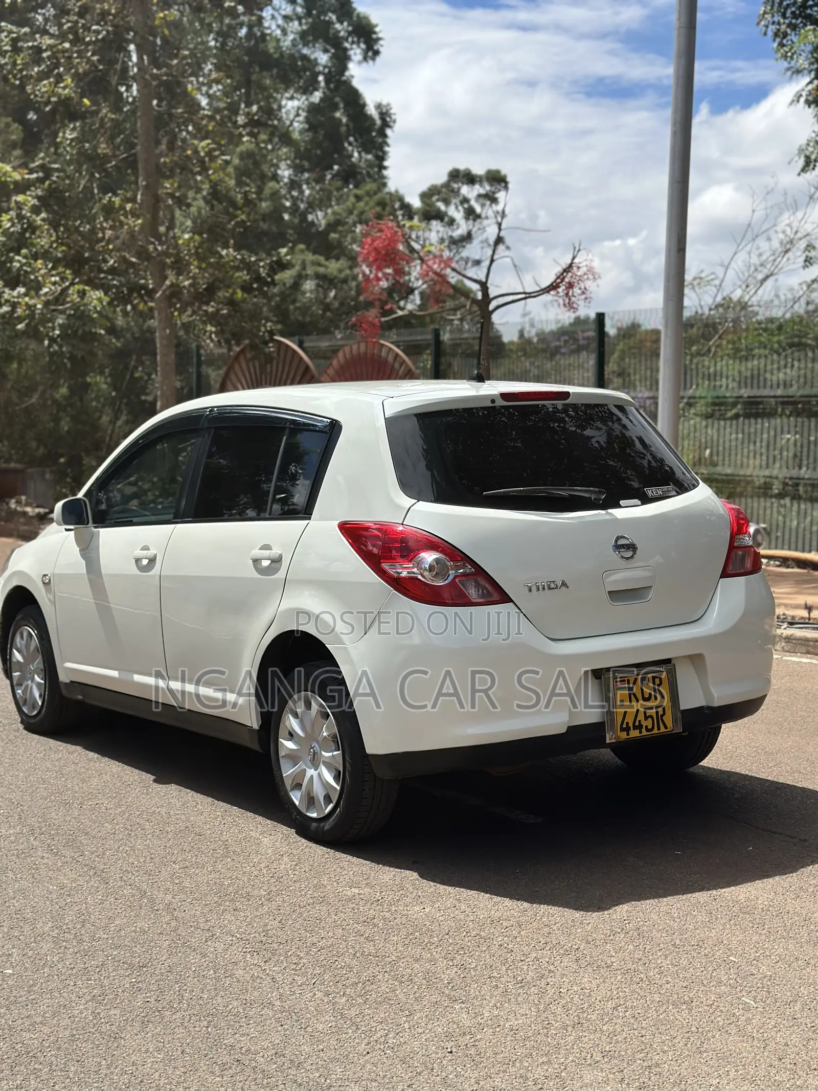 Nissan Tiida 2011 White