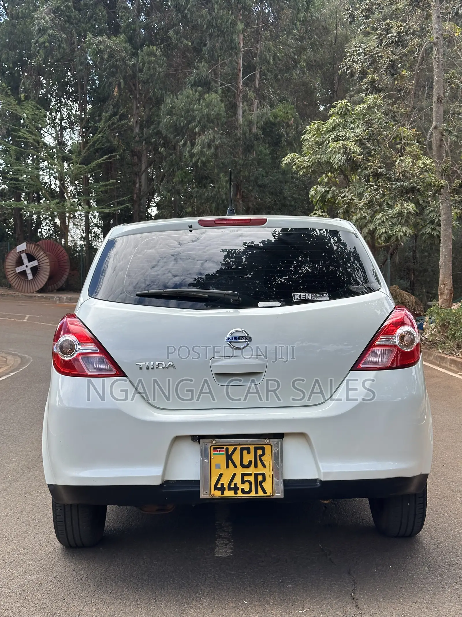 Nissan Tiida 2011 White