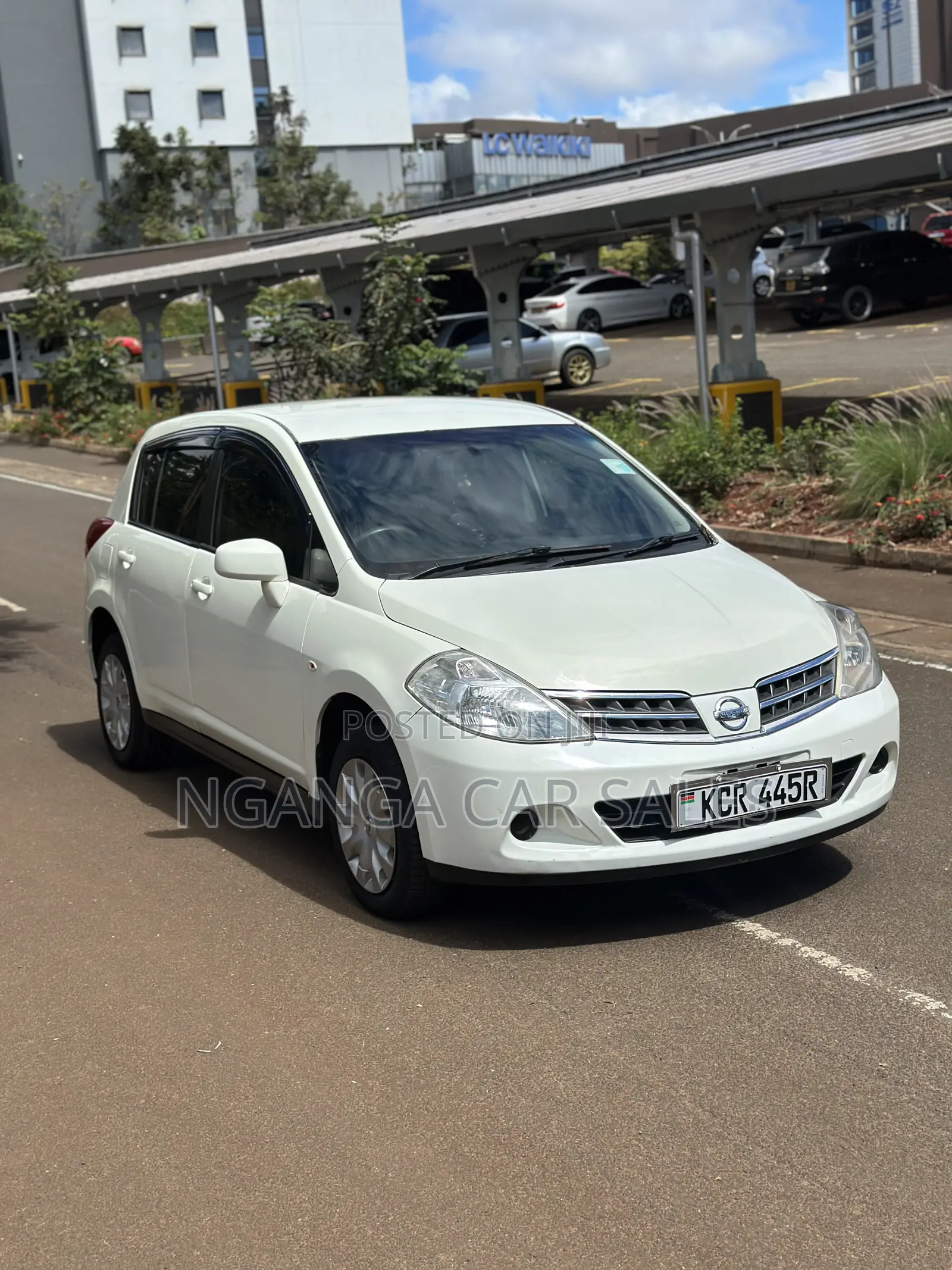Nissan Tiida 2011 White