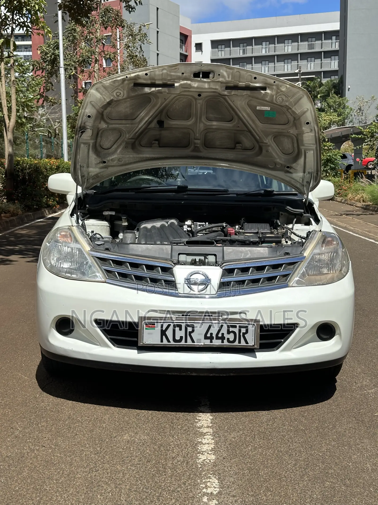 Nissan Tiida 2011 White