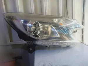 Nissan Note 2015 Headlight