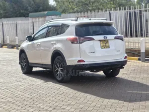 Toyota RAV4 2015 White